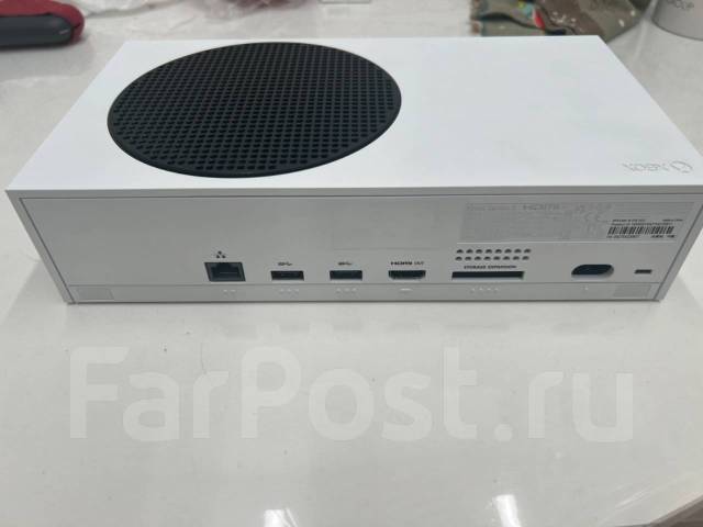 Xbox series s, б/у, в наличии. Цена: 22 000₽ во Владивостоке