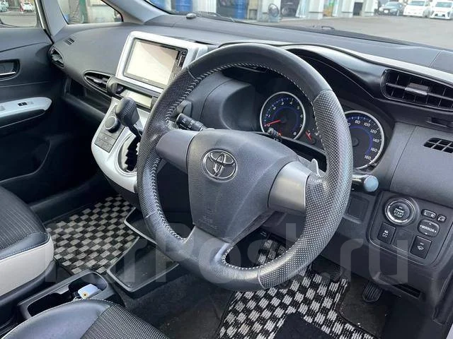 Toyota Wish. �������, 4wd, 1.8 (130��.�.), ������, 66 300����. ��, �/�. ��� ����� �� ������������ ����
