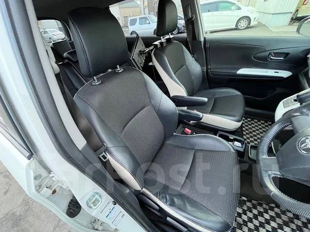 Toyota Wish. �������, 4wd, 1.8 (130��.�.), ������, 66 300����. ��, �/�. ��� ����� �� ������������ ����