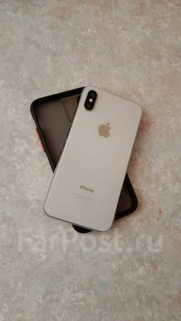 Apple iPhone X. �/�, 64 ��, �����, 4G LTE, NFC ����
