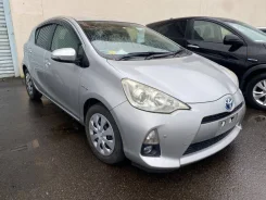 Toyota Aqua. NHP10, 1NZFXE ����