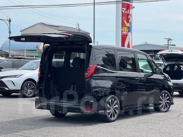 Toyota Noah. ��������, 4wd, 2.0 (170��.�.), ������, 2 000����. ��, �/�. ��� ����� �� ������������ ����