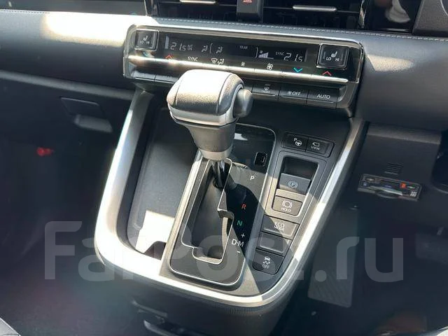 Toyota Noah. ��������, 4wd, 2.0 (170��.�.), ������, 2 000����. ��, �/�. ��� ����� �� ������������ ����