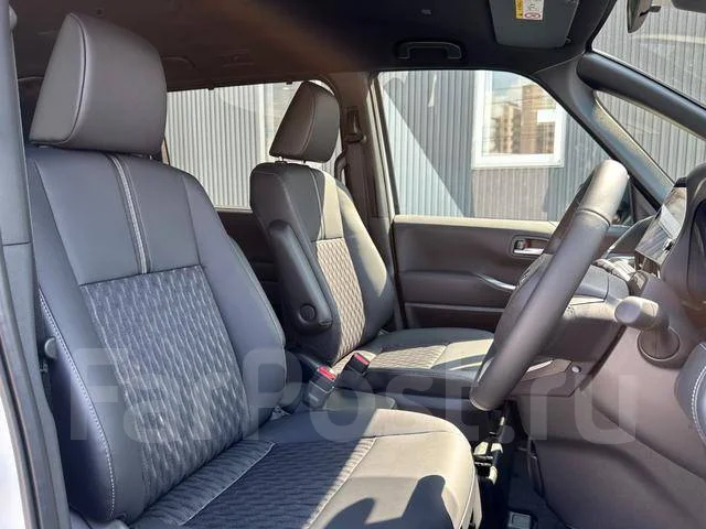 Toyota Noah. ��������, 4wd, 2.0 (170��.�.), ������, 2 000����. ��, �/�. ��� ����� �� ������������ ����