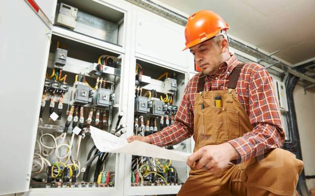 Энергетик, инженер-электрик, начальник участка, прораб, работа в ООО ...