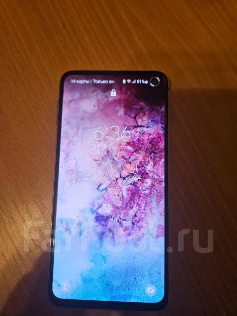 Samsung Galaxy S10e. �/�, 128 ��, ������� ����