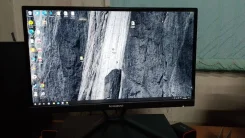 Lenovo. 17" ����
