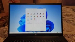 HP 17-cp0049ur. 17.3", 2,3����, ��� 8 ��, ���� 256���, WiFi: 1, Bluetooth: 1, ����������� �� 5��. ����