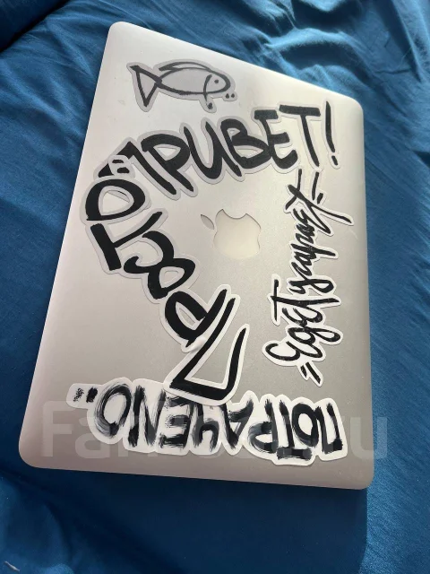 Apple MacBook 13. ��� 4 ��, ���� 128���, WiFi: 1, Bluetooth: 1 ����
