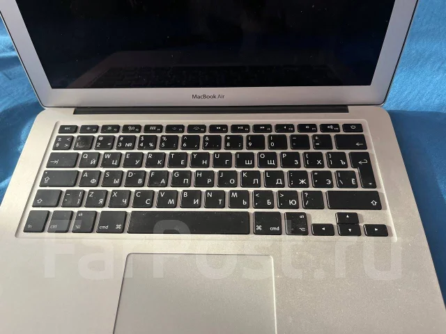 Apple MacBook 13. ��� 4 ��, ���� 128���, WiFi: 1, Bluetooth: 1 ����