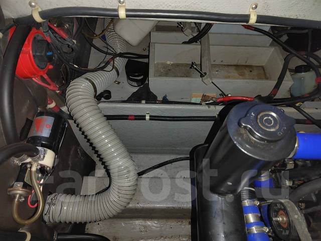 Yamaha CR-27. 2001 ���, ����� 9��., ��������� ������������, 300��.�., ������ ����