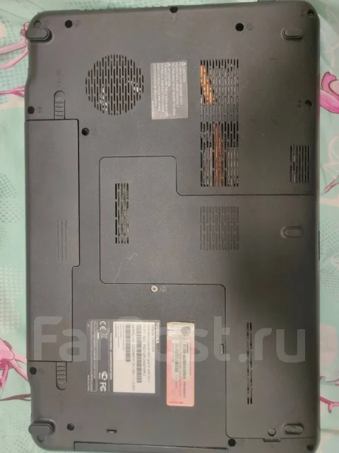 Toshiba Satellite C660. 15.6", 2,3����, ��� 6 ��, ���� 756���, WiFi: 1, Bluetooth: 1, ����������� �� 4��. ����