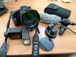 Sony Cyber-shot DSC-RX10 III. 20 � ����� ��, ���: 14� � ����� ����
