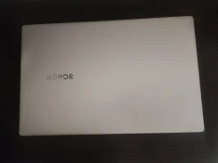 Honor MagicBook X 15. 15.6", 1,6����, ��� 8 ��, ���� 512���, WiFi: 1, Bluetooth: 1, ����������� �� 6��. ����
