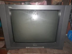 Rolsen. LCD (��) ����