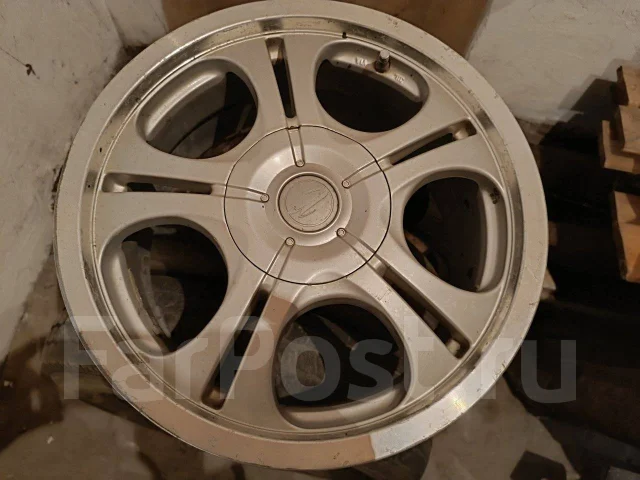 Realux. 7.0x16", 5x100, 4x114.3, ET42 ����