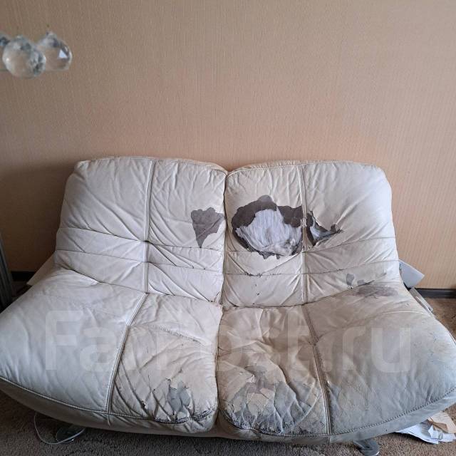 Срочно! Диван двухместный, 155 см во Владивостоке