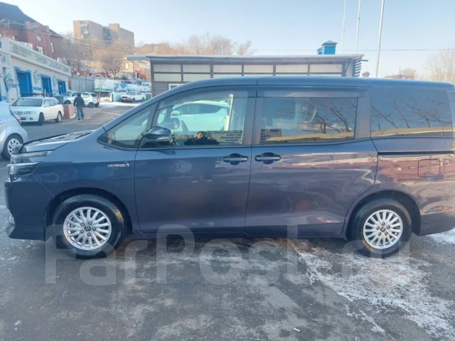 Toyota Voxy. ��������, ��������, 18.0, ������, 155 000����. ��, �/� ����