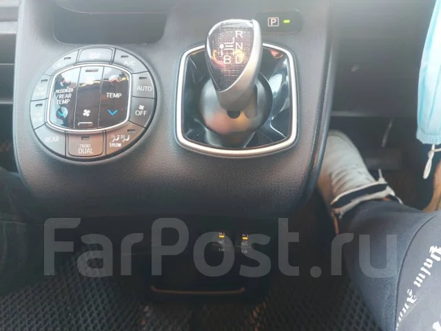 Toyota Voxy. ��������, ��������, 18.0, ������, 155 000����. ��, �/� ����