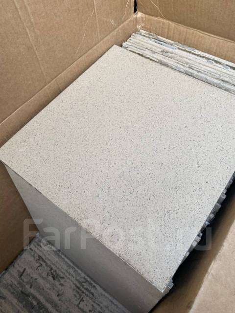 Плитка половая керамогранит б/у 30*30, в наличии. Цена: 40₽ во Владивостоке