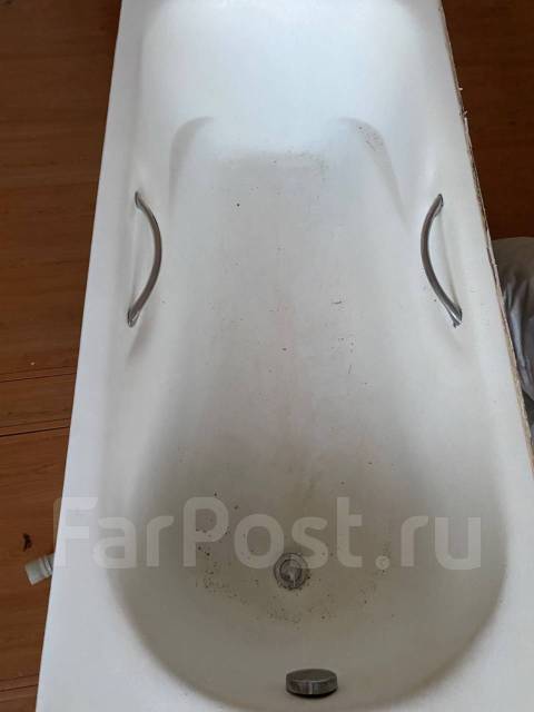 Продам чугунную ванну, в наличии. Цена: 9 000₽ во Владивостоке