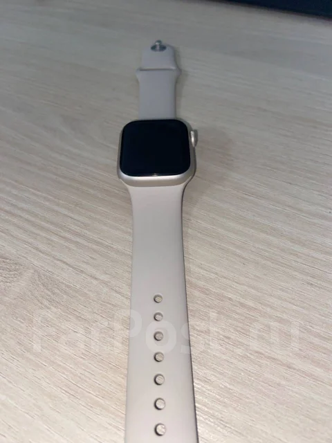 Apple Watch Series 8. GPS, IP68 ����