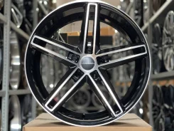 Vossen CV5. 8.0x18", 5x114.3, ET38, �� 73,1���. ��� ����� �� �����-���������� ����