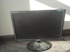 Samsung. 14", ���������� �� (LCD, LED, QLED) ����