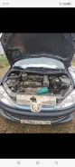 Peugeot 206 ����
