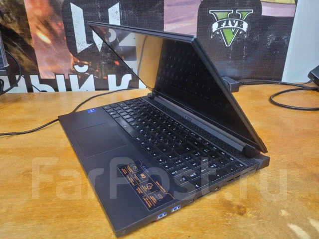 Gigabyte Aorus 15. 15.6", 240����, ��� 16 ��, ���� 1 000���, WiFi: 1, Bluetooth: 1, ����������� �� 3��. ����