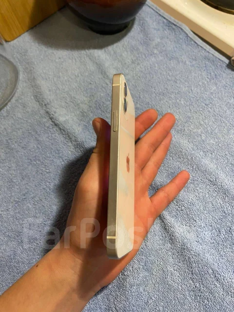 Apple iPhone 12. �/�, 64 ��, �����, 4G LTE, NFC ����