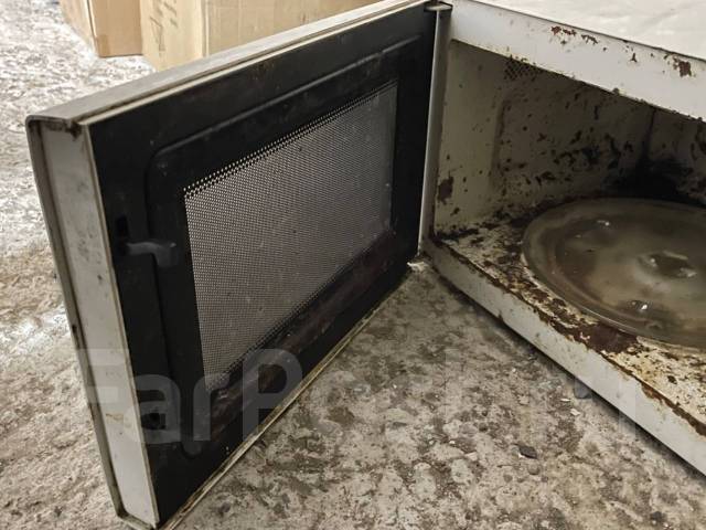 Микроволновая печь Samsung, б/у, в наличии. Цена: 1 500₽ в Уссурийске