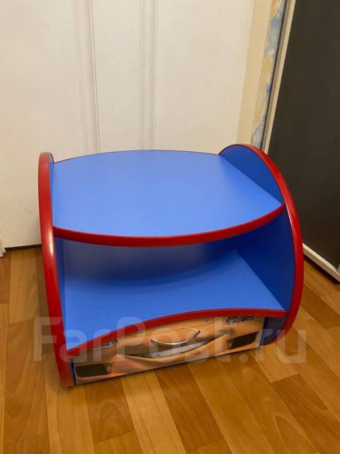 Тумбочка прикроватная детская, б/у, в наличии. Цена: 1 000₽ во Владивостоке