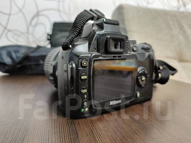 Продам Nikon D60+Корф+ штатив, б/у, в наличии. Цена: 5 000₽ во Владивостоке
