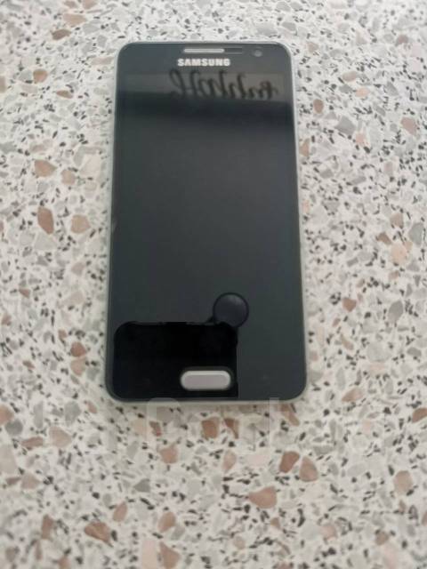 Смартфон Самсунг A3 б/у, 16 гб, 5.43", моноблок, белый, 4G LTE, в ...
