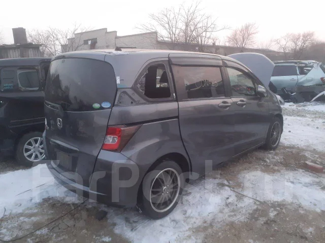 Honda Freed Spike. GB3 ����