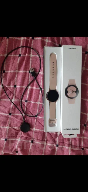 Samsung Galaxy Watch4 ����
