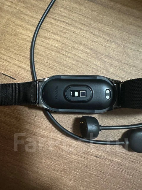 Xiaomi Mi Band 6 ����
