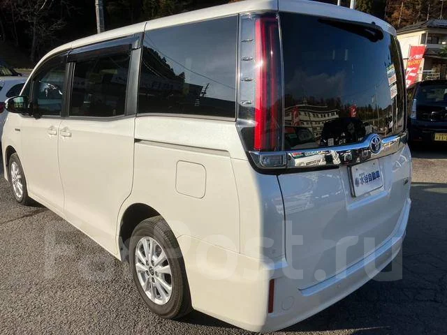 Toyota Noah. �������, ��������, 1.8 (99��.�.), ������, 33 000����. ��, �/�. ��� ����� �� ������������ ����