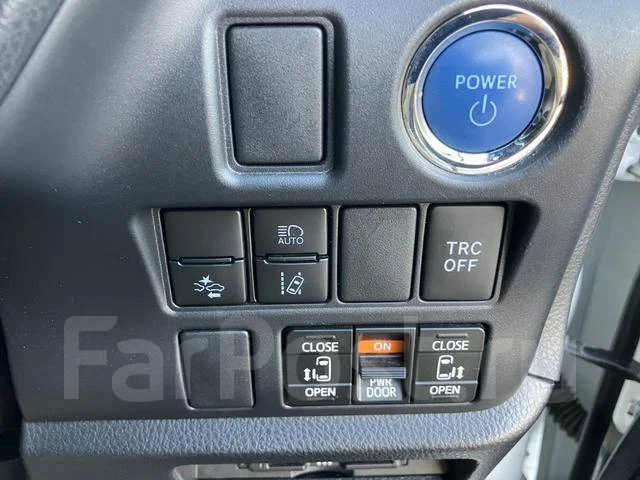 Toyota Noah. �������, ��������, 1.8 (99��.�.), ������, 33 000����. ��, �/�. ��� ����� �� ������������ ����