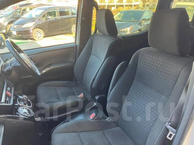 Toyota Noah. �������, ��������, 1.8 (99��.�.), ������, 33 000����. ��, �/�. ��� ����� �� ������������ ����