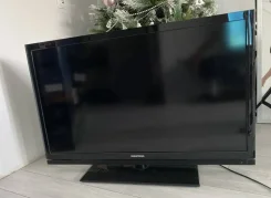 Grundig. LCD (��) ����