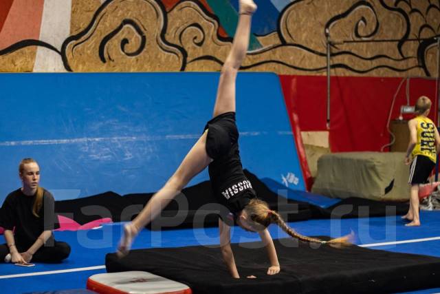 Индивидуальные занятия по акробатике и растяжке для детей и взрослых во ...