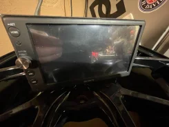 Sony XAV-AX100 ����