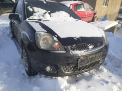 Ford Fiesta ����