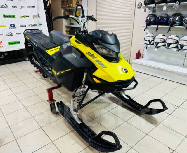 Ski Doo Summit 850