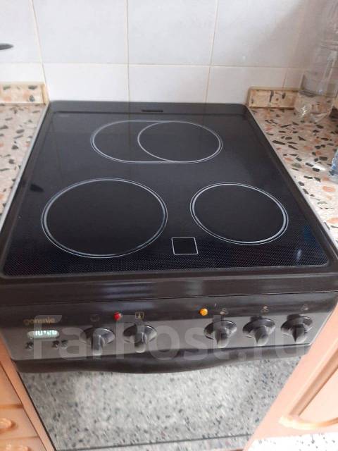 Продам электроплиту Gorenje, б/у, в наличии. Цена: 10 000₽ во Владивостоке