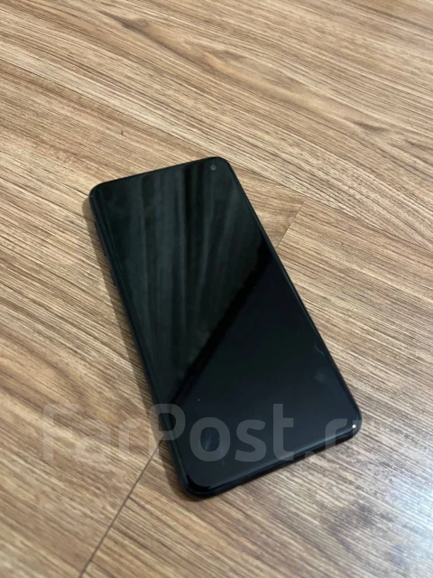 Samsung Galaxy S10e. �/�, 128 ��, ������ ����