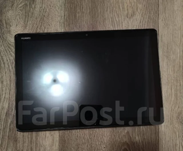 Huawei MediaPad M5 Lite. ������ 32 �� ����