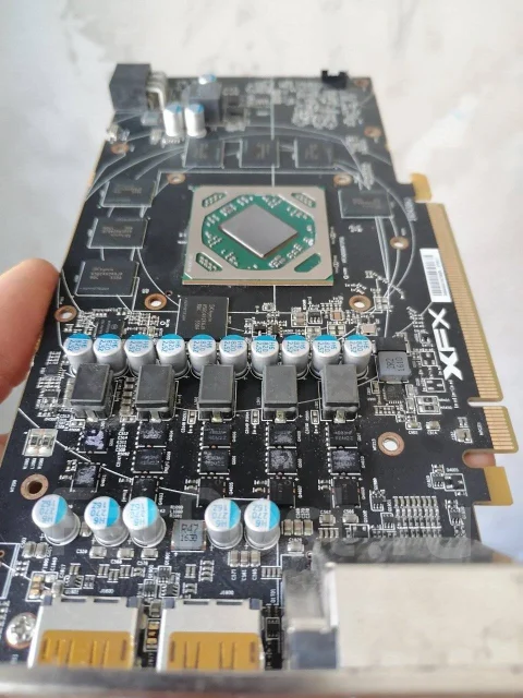 Radeon RX 480 ����